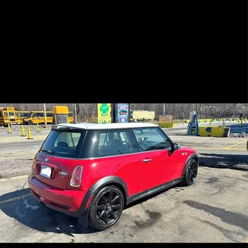 2005 MINI Cooper S Hatchback 2D