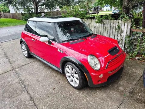 2005 MINI Cooper S Hatchback 2D