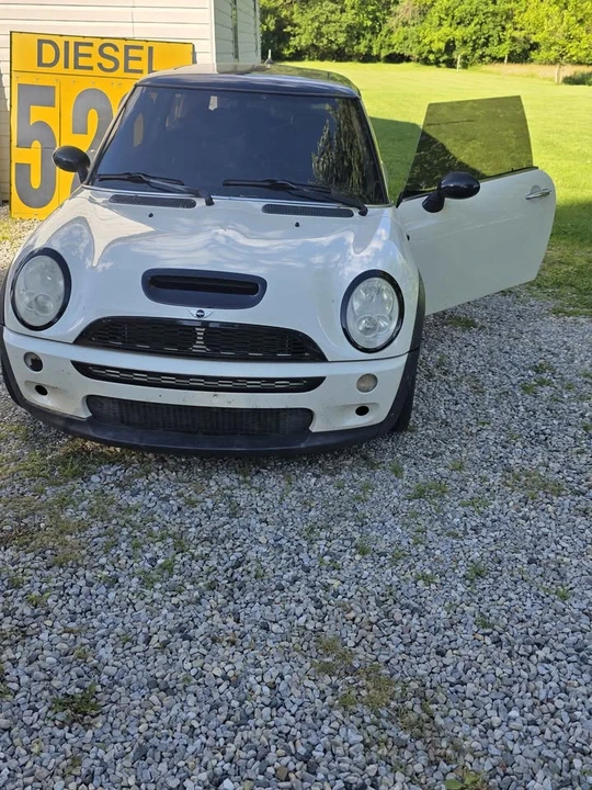2005 Mini Mini Cooper S 1st Gen - Image 3 of 3