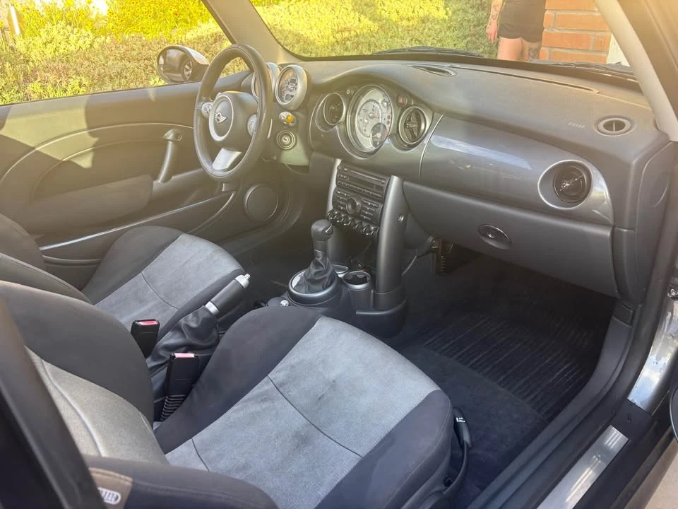 2005 Mini Mini Cooper S 1st Gen - Image 5 of 12
