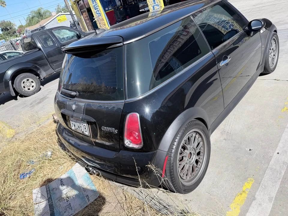 2005 Mini Mini Cooper S 1st Gen - Image 5 of 9