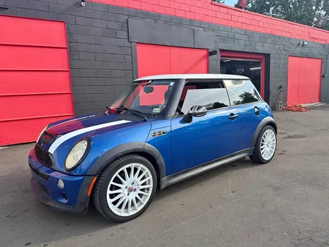 2005 MINI Cooper S Hatchback 2D