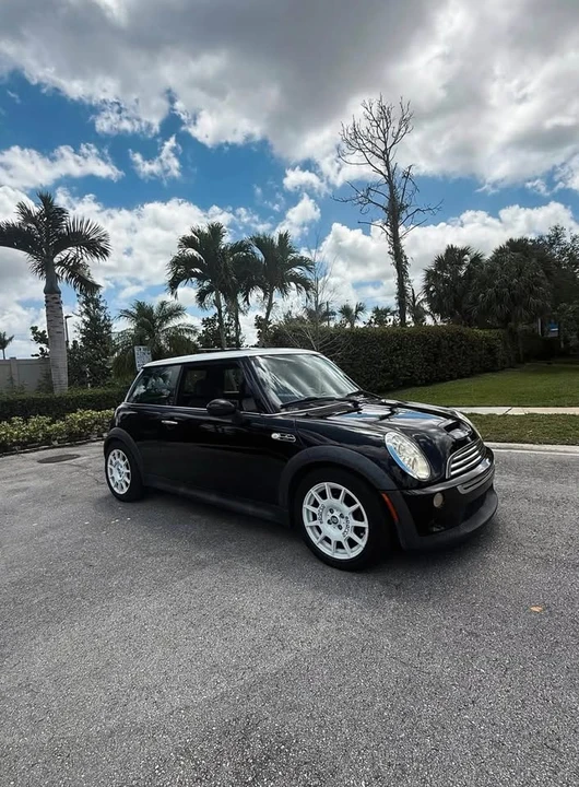 2005 Mini Mini Cooper S 1st Gen - Image 3 of 4