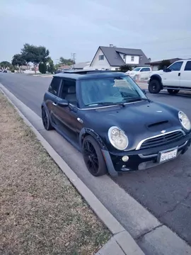 2005 MINI Cooper S Hatchback 2D