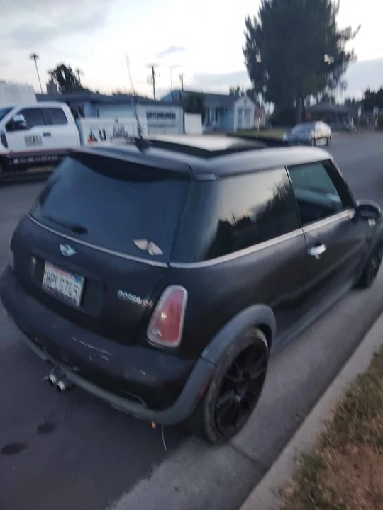 2005 Mini Mini Cooper S 1st Gen - Image 2 of 2