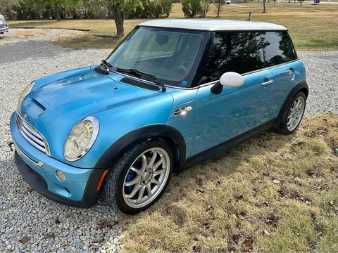 2005 MINI Cooper S Hatchback 2D