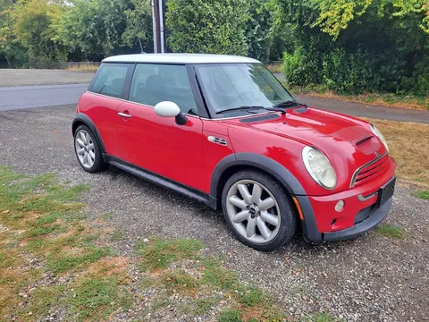 2005 MINI Cooper S Hatchback 2D