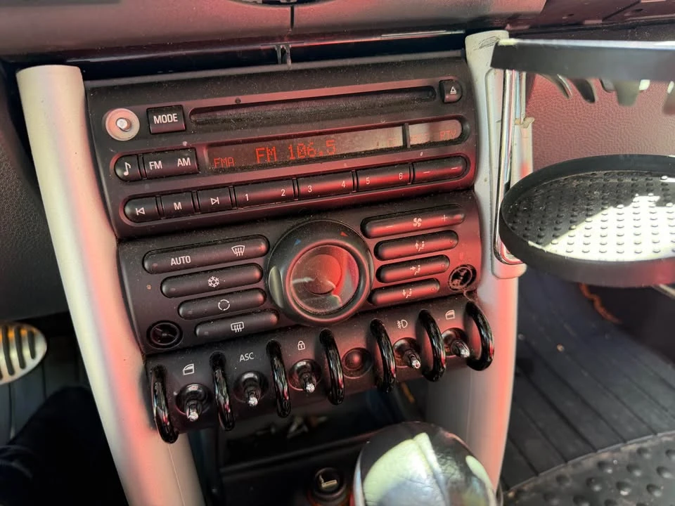 2005 Mini Mini Cooper S 1st Gen - Image 12 of 16