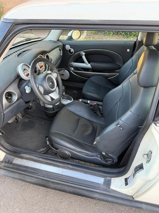 2005 Mini Mini Cooper S 1st Gen - Image 9 of 15