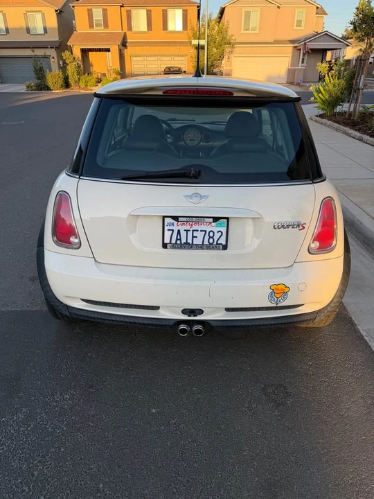 2005 Mini Mini Cooper S 1st Gen - Image 7 of 15