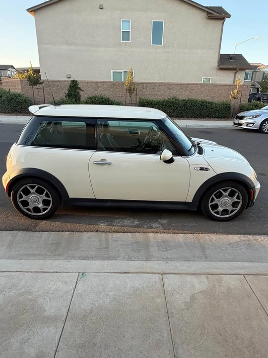 2005 Mini Mini Cooper S 1st Gen - Image 5 of 15