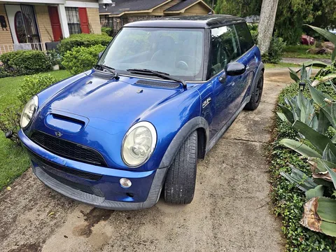 2005 MINI Cooper S Hatchback 2D