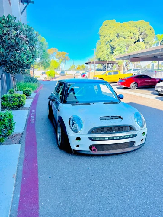 2005 Mini Mini Cooper S 1st Gen - Image 3 of 11