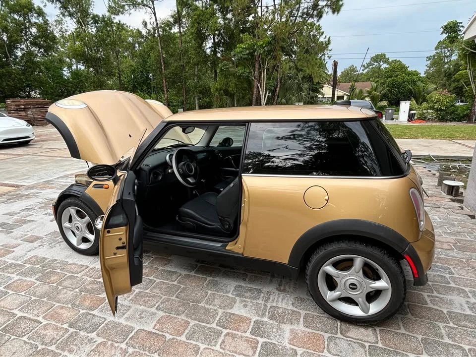 2005 Mini Mini 1st Gen - Image 2 of 9