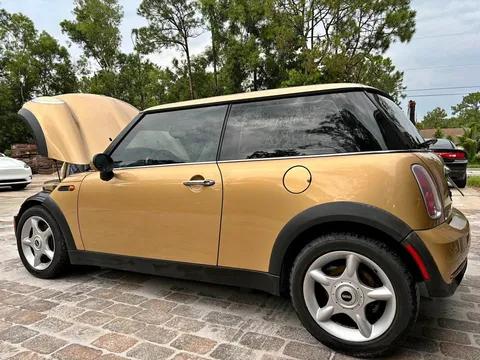 2005 MINI Cooper Hatchback 2D