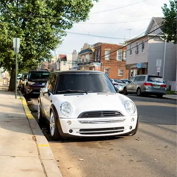 2005 MINI Cooper Hatchback 2D