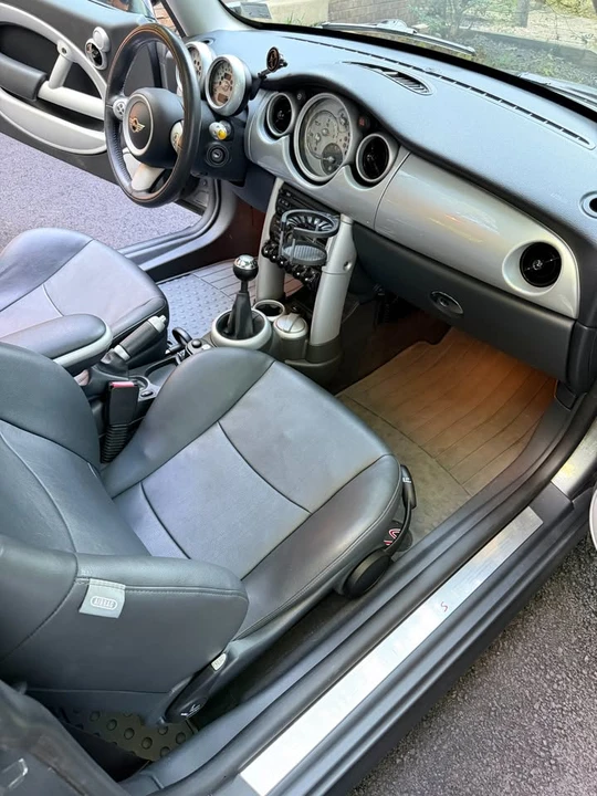2005 Mini Mini Cooper S 1st Gen - Image 11 of 21