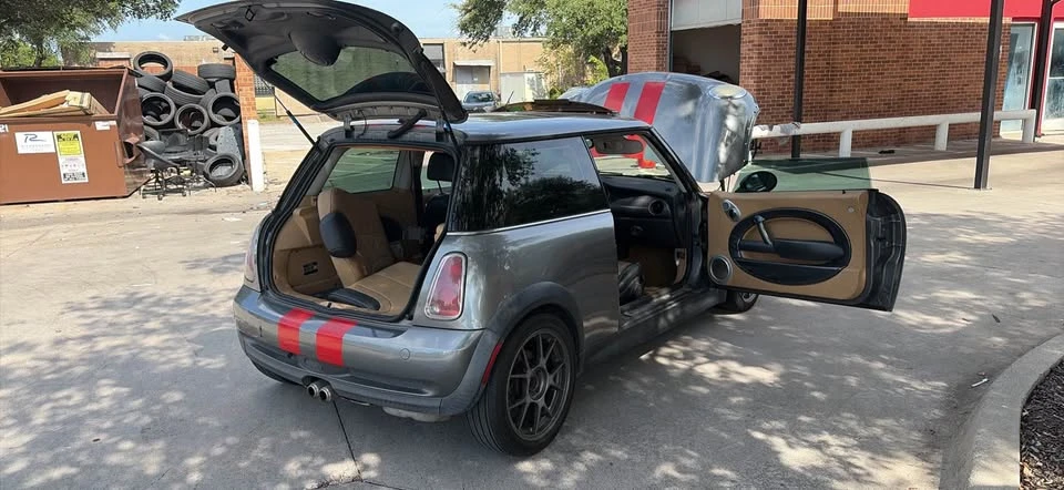 2005 Mini Mini Cooper S 1st Gen - Image 11 of 17