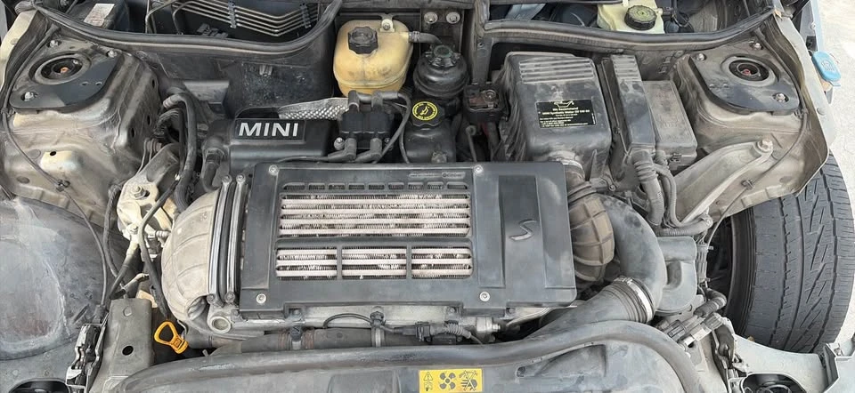 2005 Mini Mini Cooper S 1st Gen - Image 16 of 17