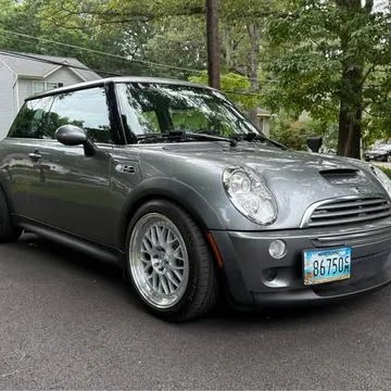 2005 MINI Cooper S Hatchback 2D