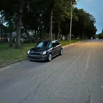 2005 MINI Cooper S Hatchback 2D