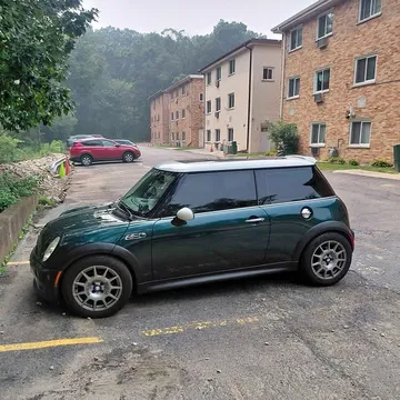 2005 MINI Cooper S Hatchback 2D