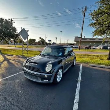 2005 MINI Cooper S Hatchback 2D