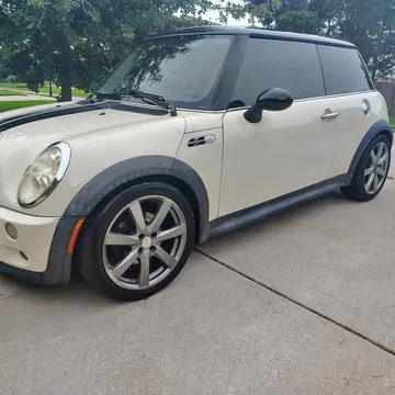 2005 MINI Cooper S Hatchback 2D