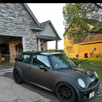2005 MINI Cooper S Hatchback 2D