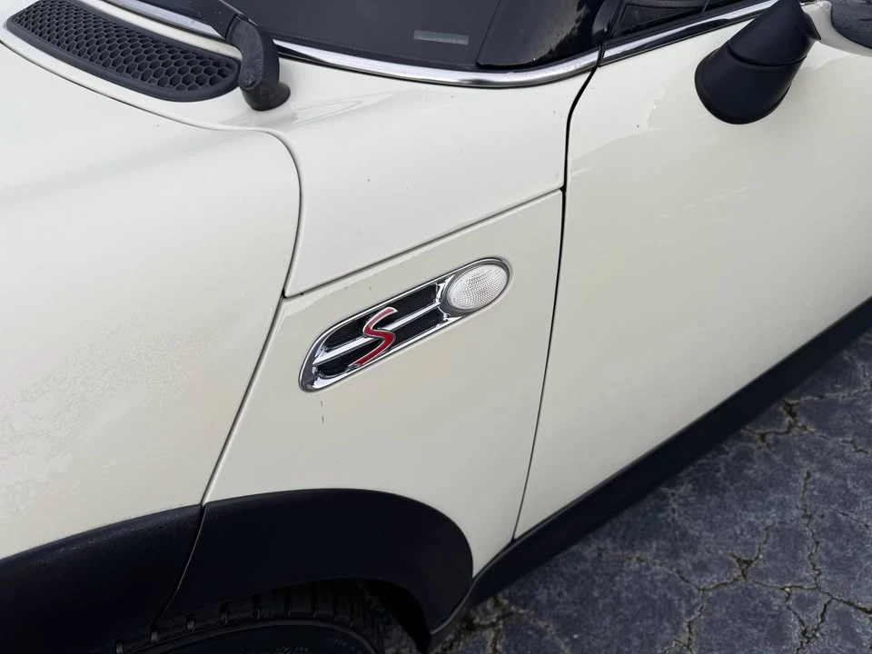2005 Mini Mini Cooper S 1st Gen - Image 5 of 10