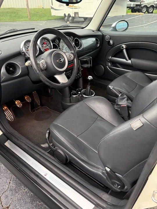 2005 Mini Mini Cooper S 1st Gen - Image 6 of 10
