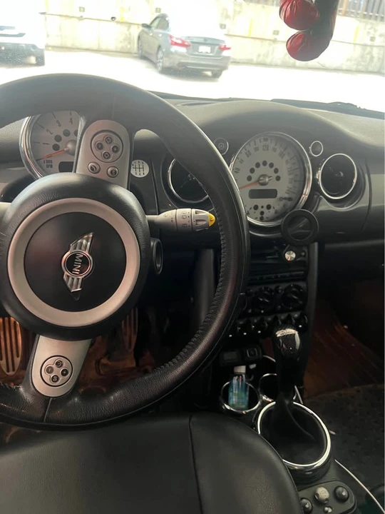 2005 Mini Mini Cooper S 1st Gen - Image 8 of 10