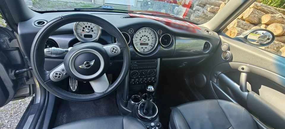 2005 Mini Mini Cooper S 1st Gen - Image 11 of 19