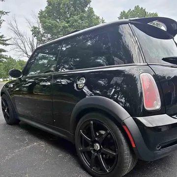 2005 MINI Cooper S Hatchback 2D
