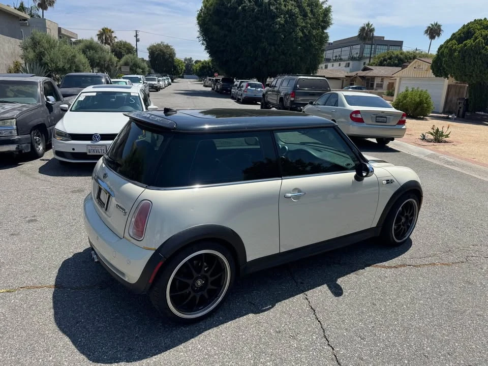 2005 Mini Mini Cooper S 1st Gen - Image 9 of 12