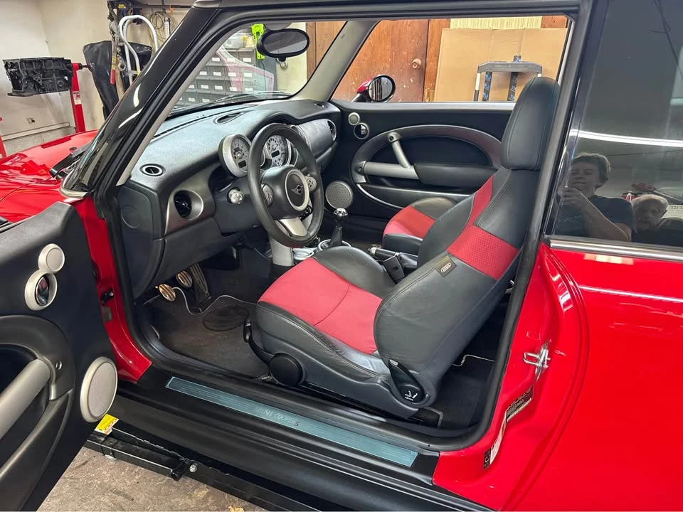 2005 Mini Mini Cooper S 1st Gen - Image 3 of 7