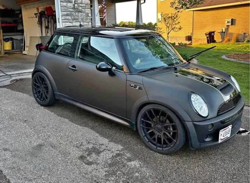 2005 MINI Cooper S Hatchback 2D