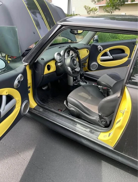 2005 Mini Mini Cooper S 1st Gen - Image 2 of 6