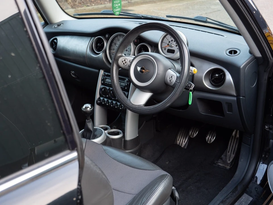 2005 Mini Mini Cooper S 1st Gen - Image 18 of 30