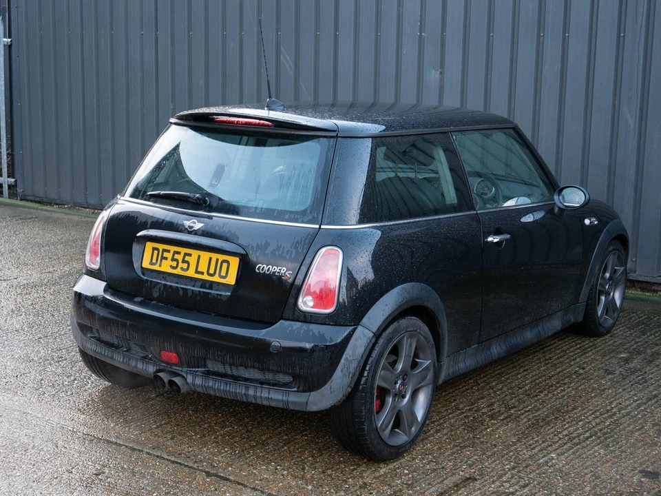 2005 Mini Mini Cooper S 1st Gen - Image 11 of 30