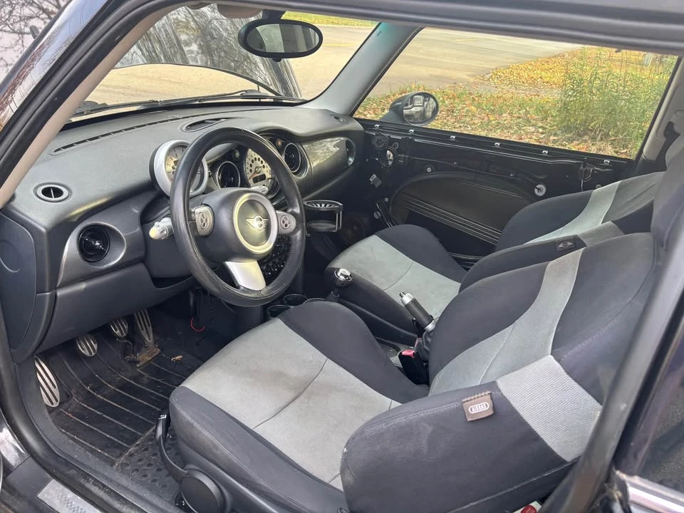 2005 Mini Mini Cooper S 1st Gen - Image 2 of 4