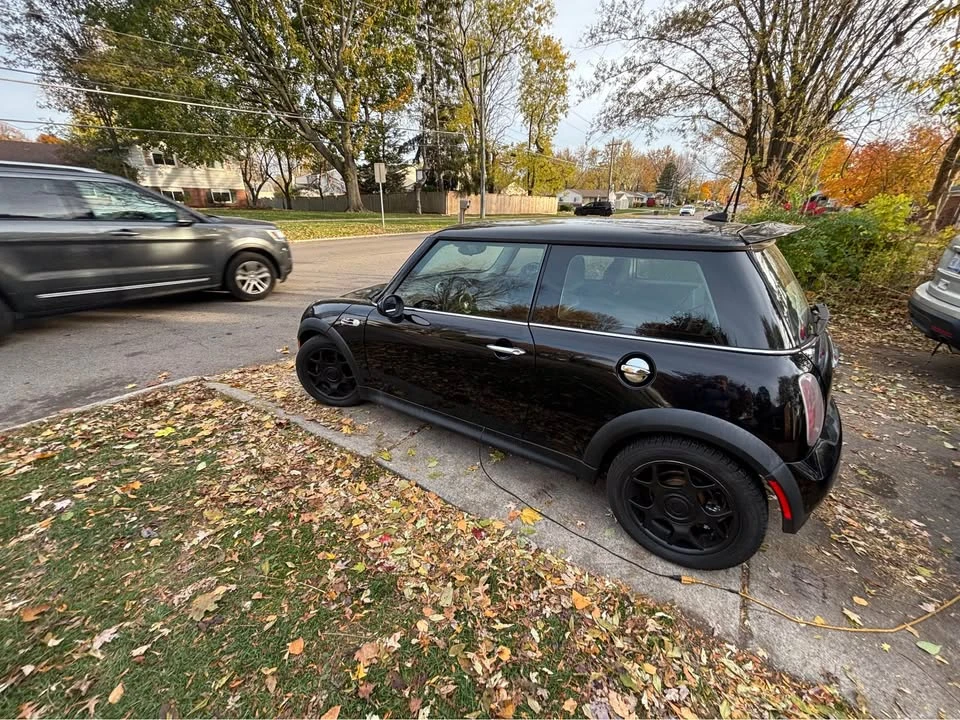 2005 Mini Mini Cooper S 1st Gen - Image 4 of 4