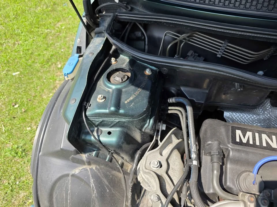 2005 Mini Mini Cooper S 1st Gen - Image 17 of 20
