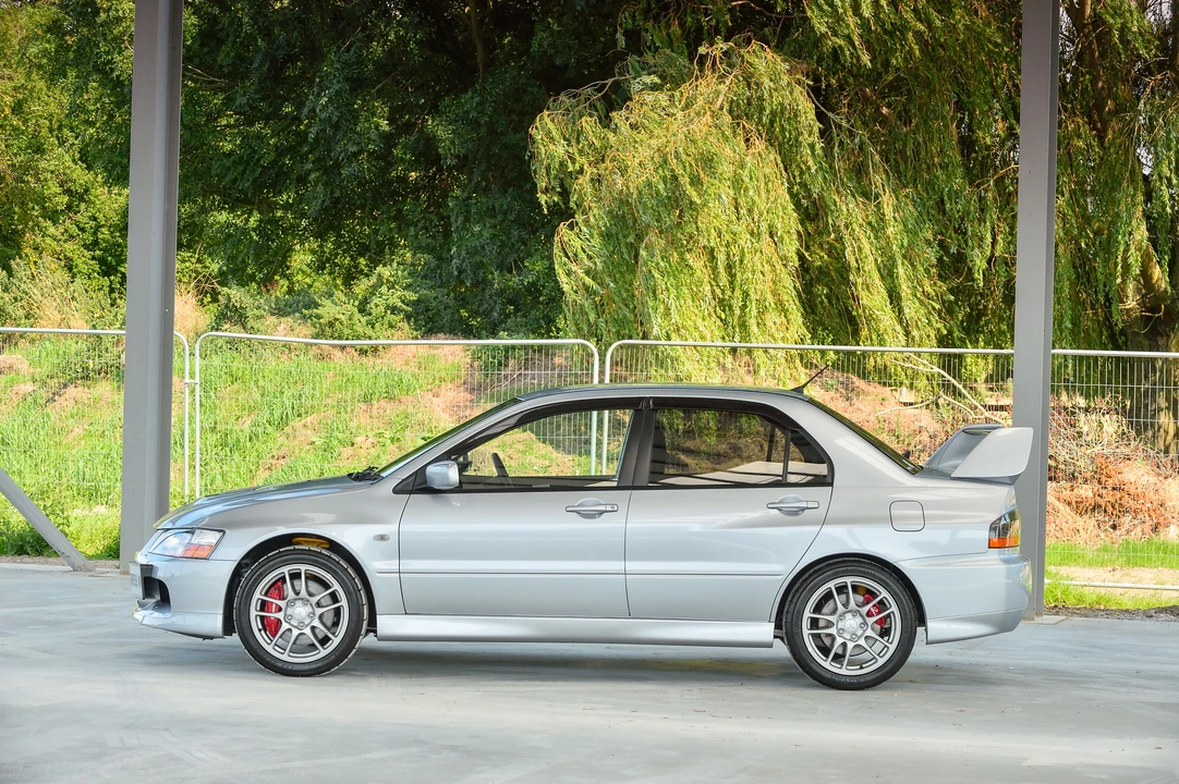 2005 Mitsubishi Lancer Evolution IX 8th Gen - Image 5 of 31