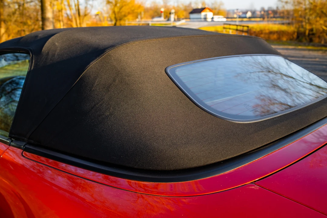 2005 Maserati Spyder - Image 18 of 31