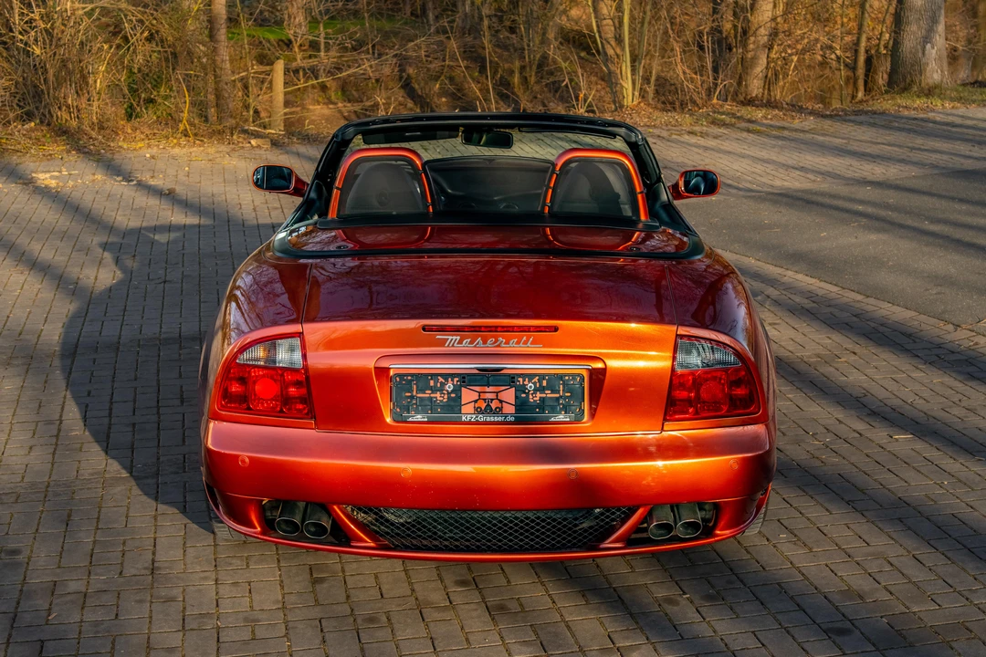 2005 Maserati Spyder - Image 8 of 31