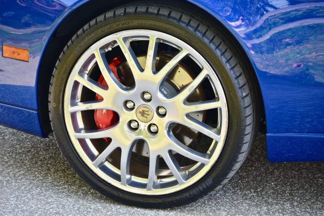 2005 Maserati Coupe - Image 29 of 31