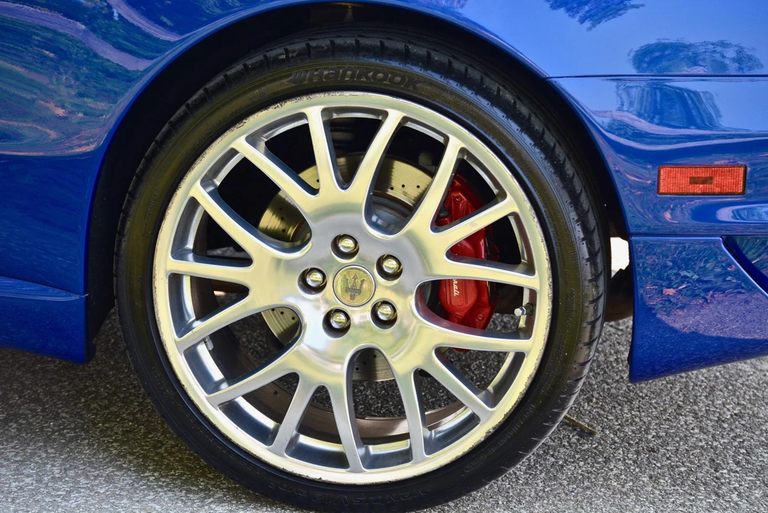 2005 Maserati Coupe - Image 28 of 31