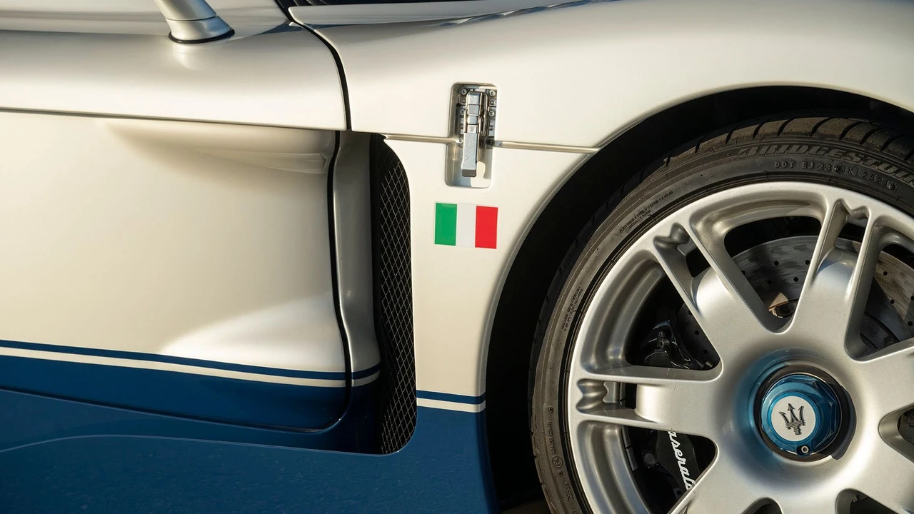 2005 Maserati MC12 - Image 31 of 31