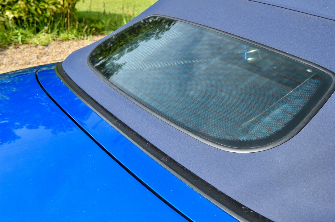 2005 Maserati Spyder - Image 25 of 31